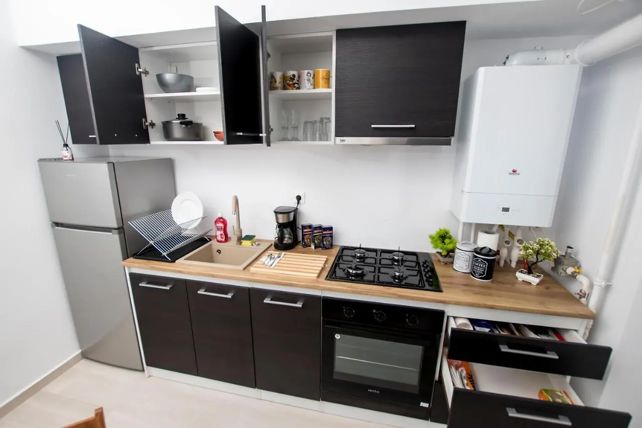 Studio Moghioros Park Bucureşti