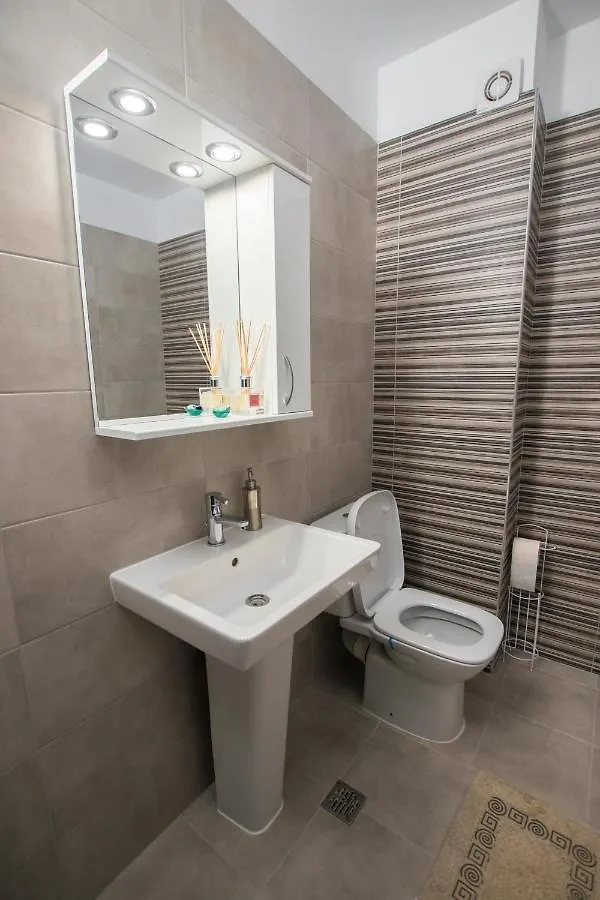 Daire Studio Moghioros Park Bükreş
